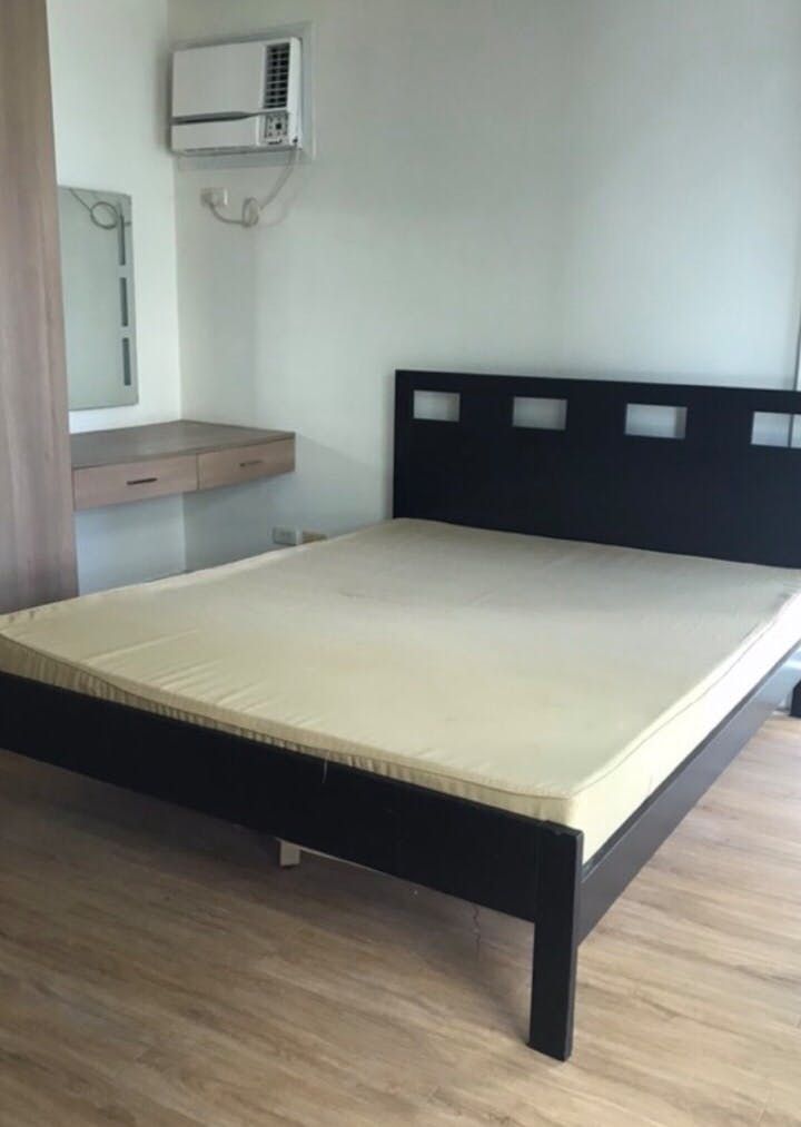 "2BR Condo for Rent in The Grand Hamptons, BGC - Bonifacio Global City,"04