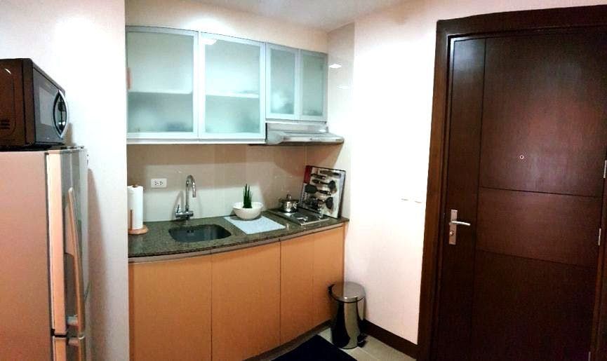 "Studio Condo for Rent in Two Central, Salcedo Village, Makati"08