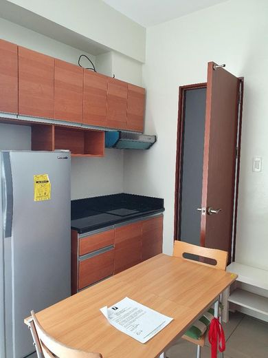 "1BR