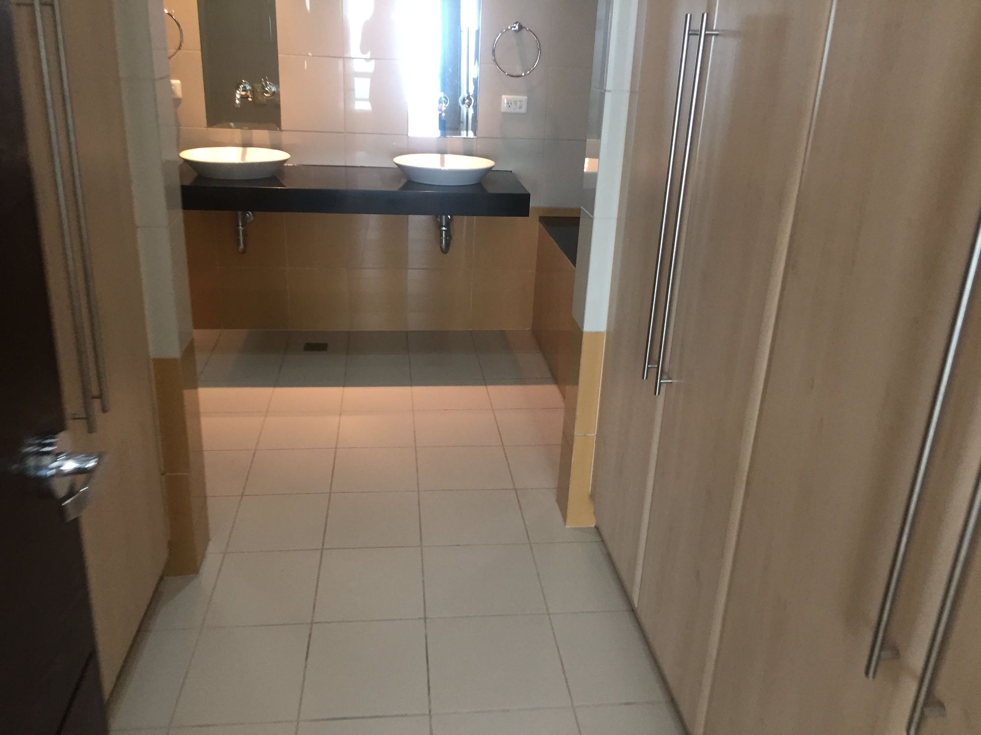 "3BR Condo for Rent in One McKinley Place, BGC - Bonifacio Global City,"06