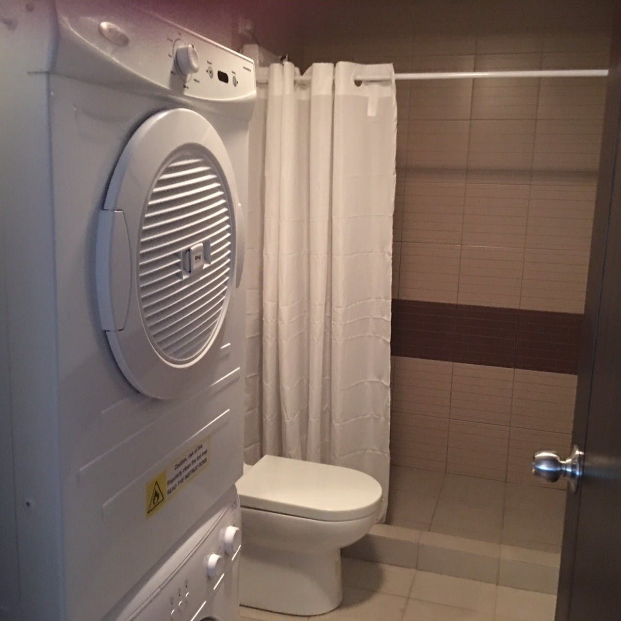 "2BR Condo for Rent in The Fort Residences, BGC - Bonifacio Global City"06