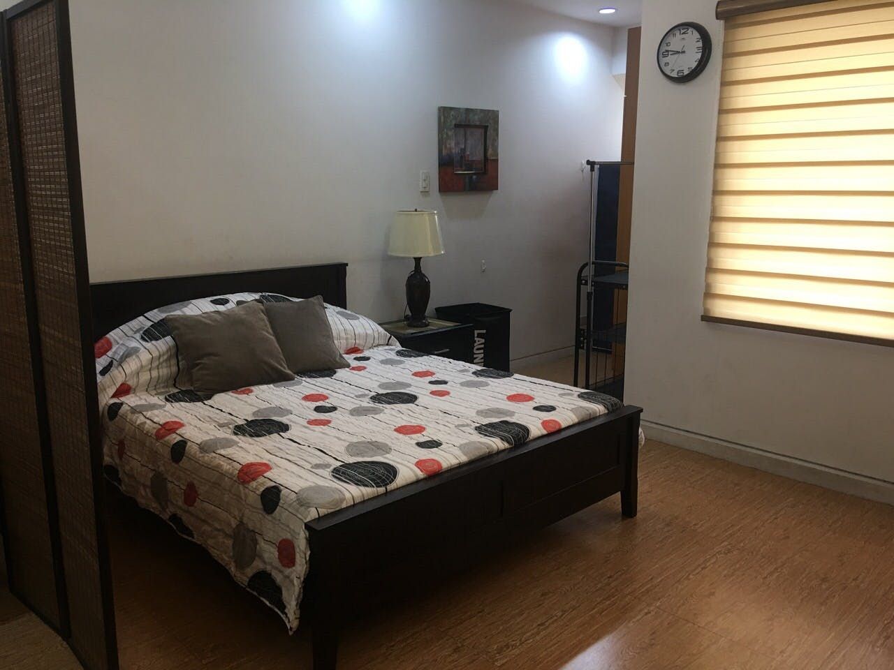 "Studio Condo for Rent in Fairways Tower, BGC - Bonifacio Global City,"04