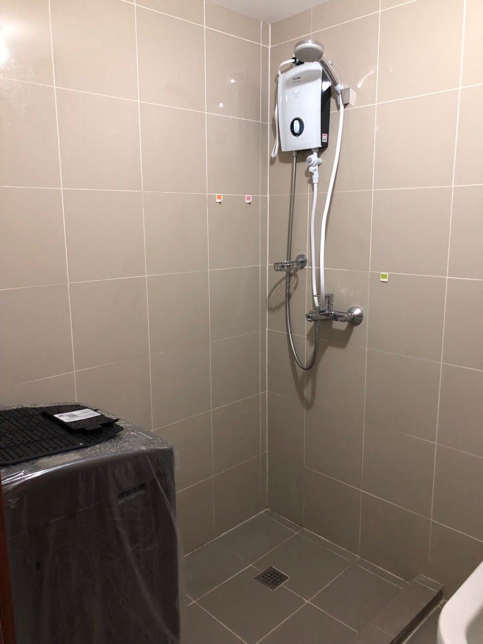 "Studio Condo for Rent in Eton Tower, Legazpi Village, Makati"04