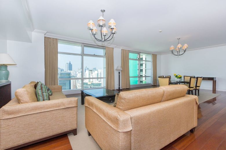 "3BR Condo for Rent in One Roxas Triangle, Urdaneta, Makati"01