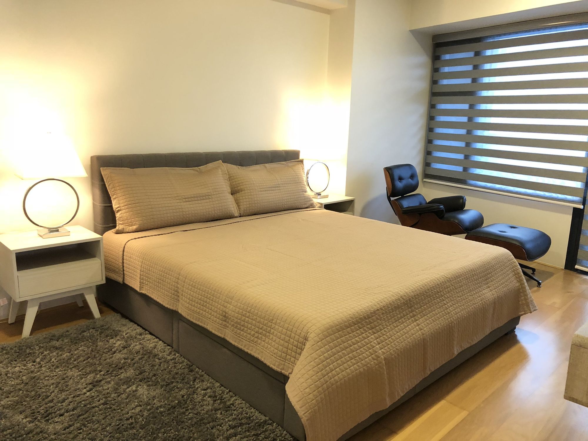"2BR Condo for Rent in Arya Residences, BGC - Bonifacio Global City, Ta"07
