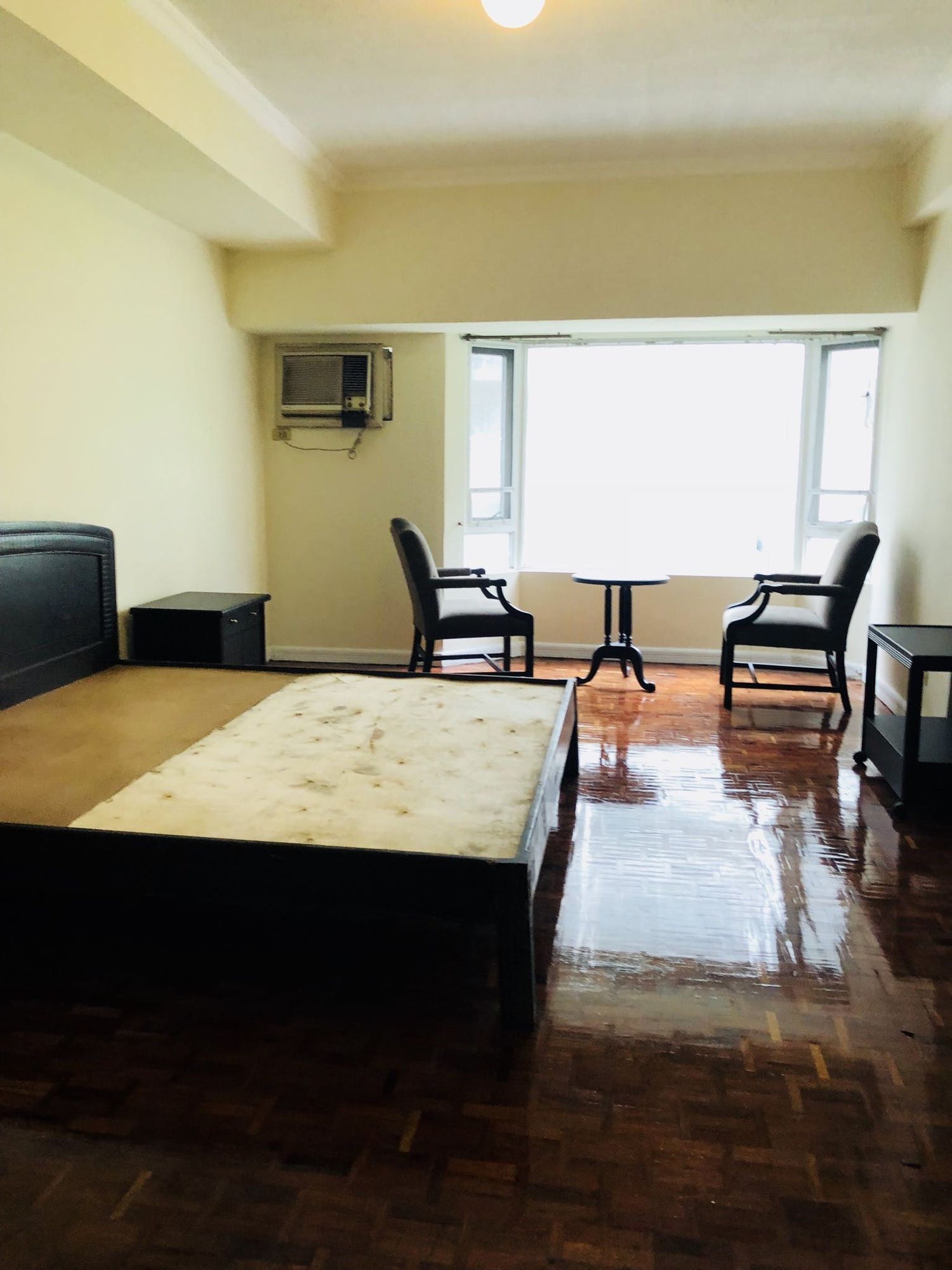 "2BR Condo for Rent in Grand Tower, Salcedo Village, Makati"10