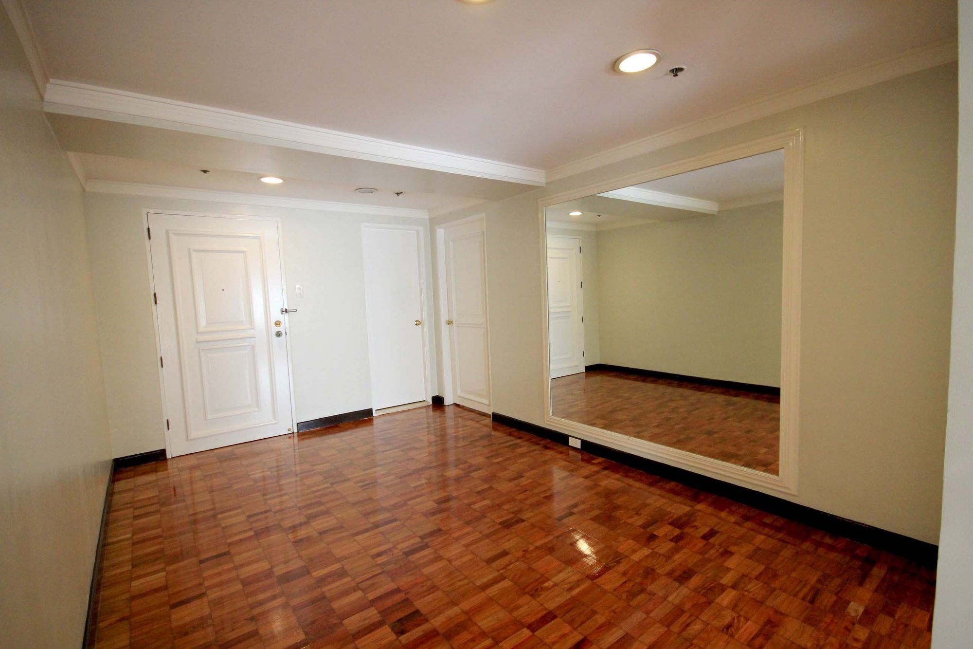 "2BR Condo for Rent in One Salcedo Place, Salcedo Village, Makati"07