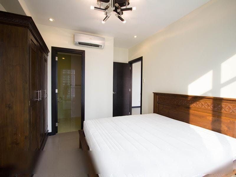 "2BR Condo for Rent in Crescent Park Residences, BGC - Bonifacio Global"08