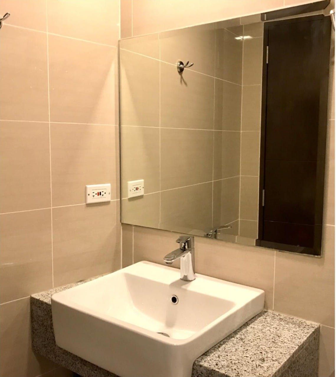 "1BR Condo for Rent in The Florence, McKinley Hill, Taguig"08