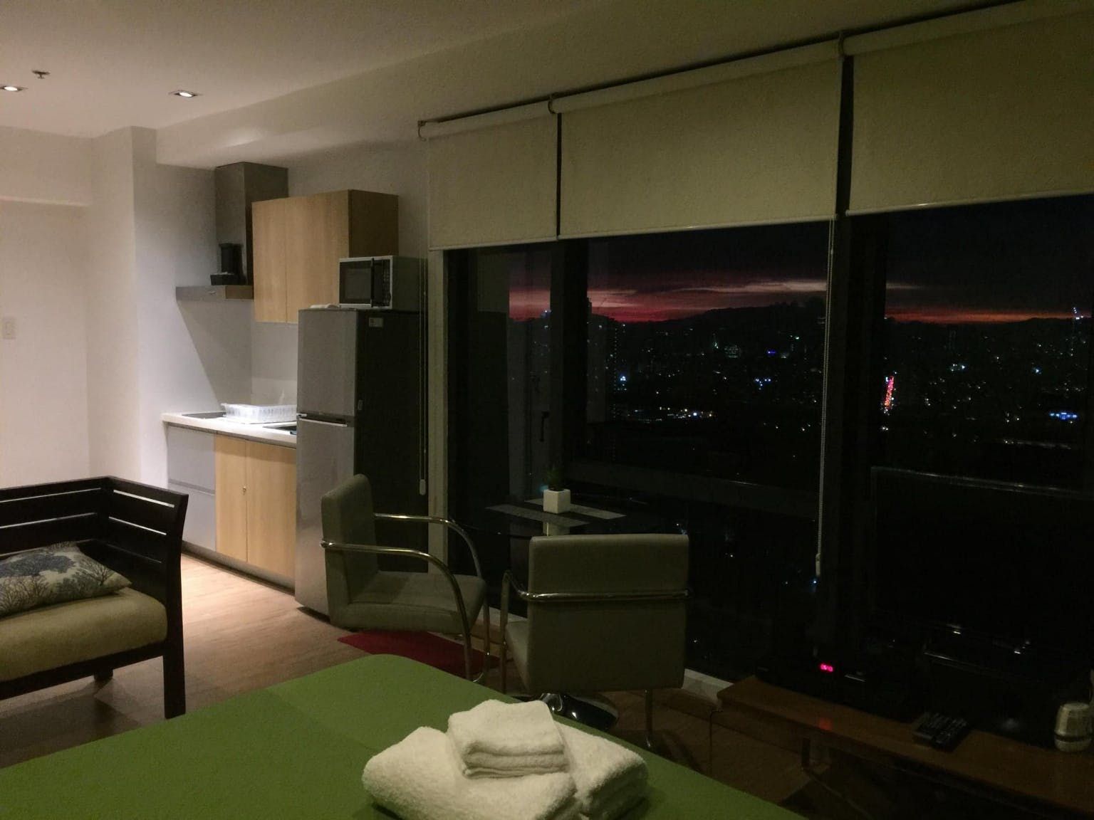 "1BR Condo for Rent in Classica Tower Condominium, Salcedo Village, Mak"03