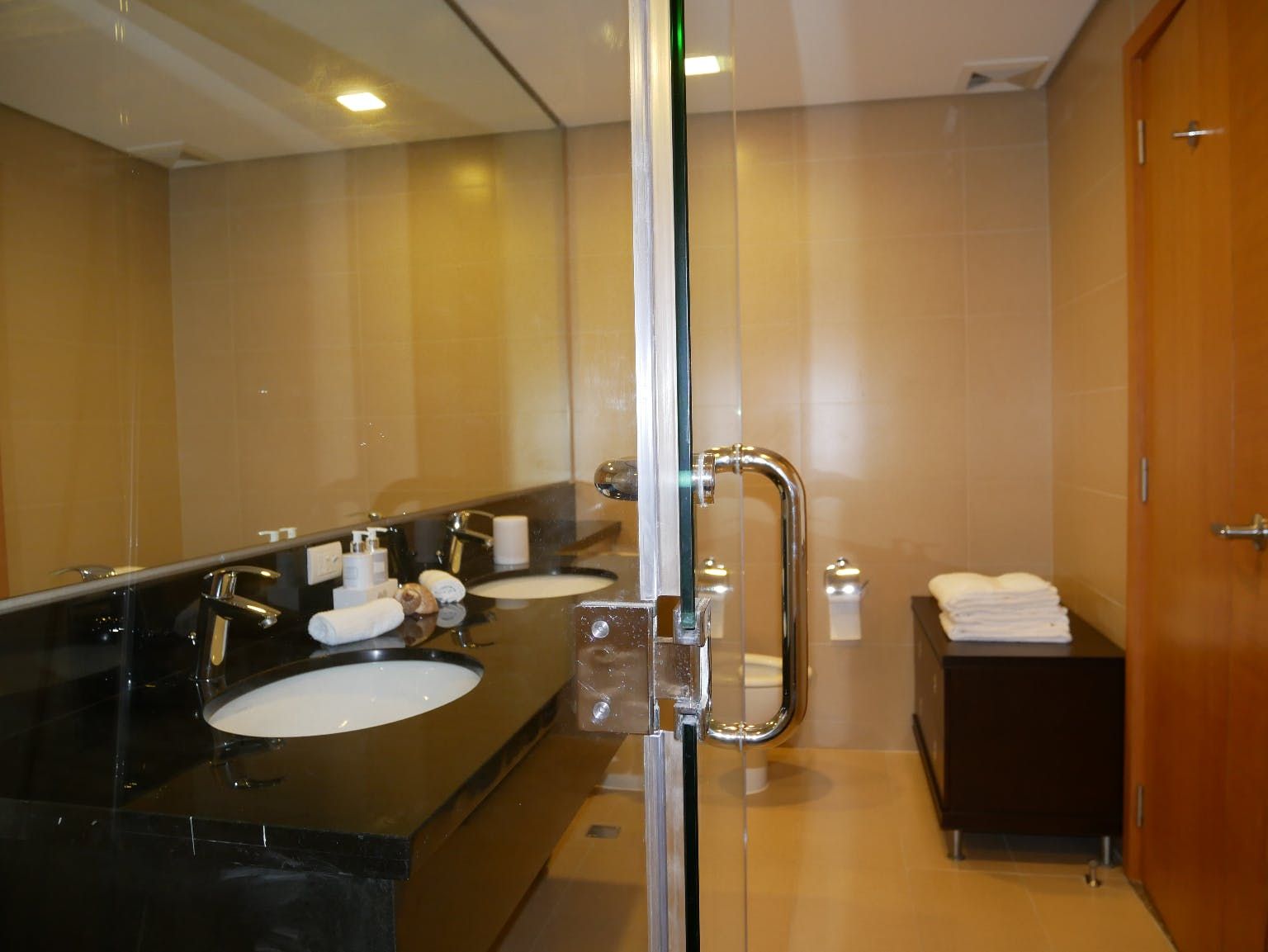 "2BR Condo for Rent in Raffles Residences, San Lorenzo, Makati"03