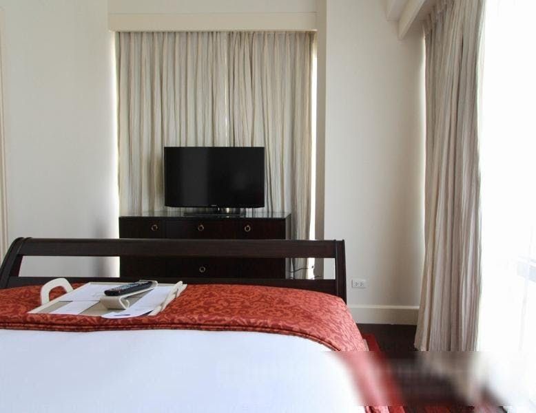 "2BR Condo for Rent in Raffles Residences, San Lorenzo, Makati"08