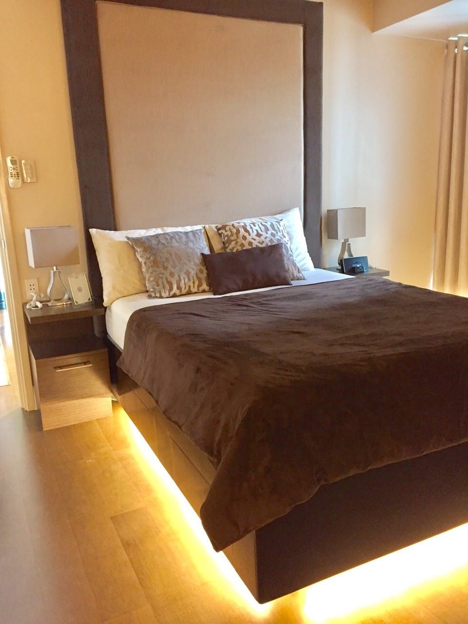 "1BR Condo for Rent in Edades Tower and Garden Villas, Rockwell Center,"04