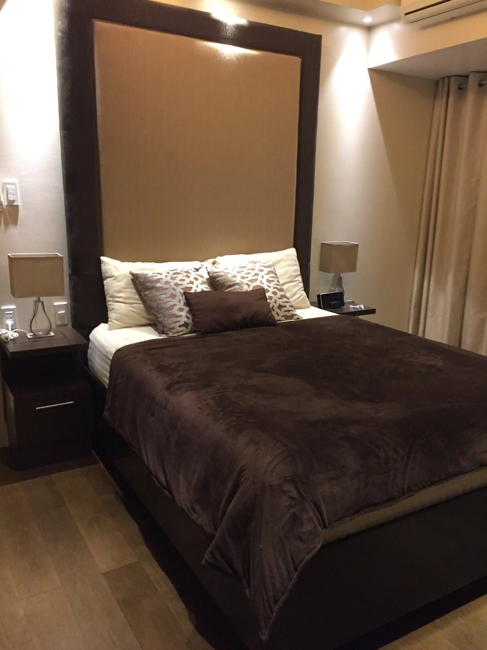 "1BR Condo for Rent in Edades Tower and Garden Villas, Rockwell Center,"10