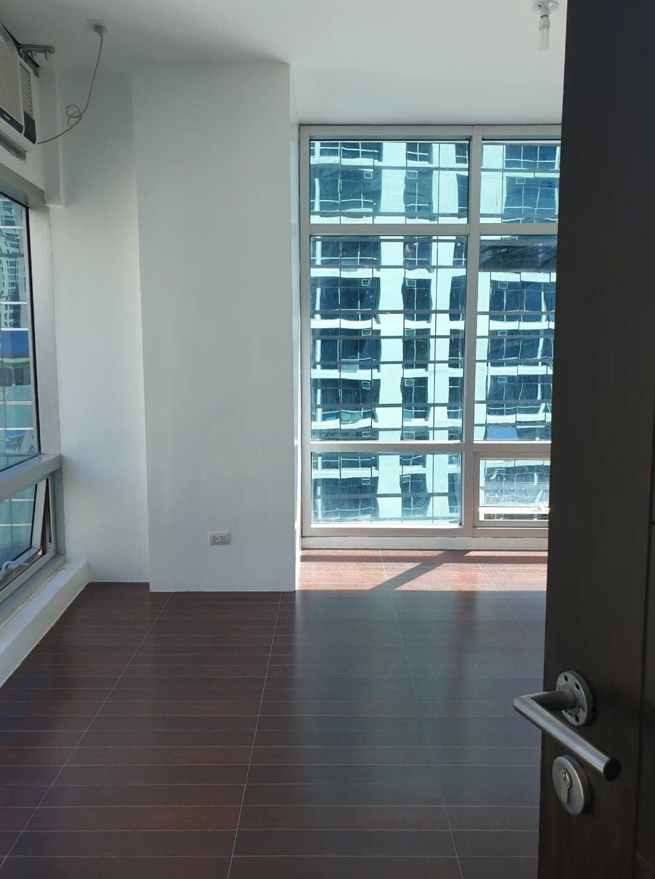 "1BR Condo for Rent in The Stratosphere, Salcedo Village, Makati"06