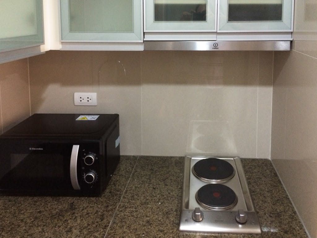 "1BR Condo for Rent in Two Central, Salcedo Village, Makati"04