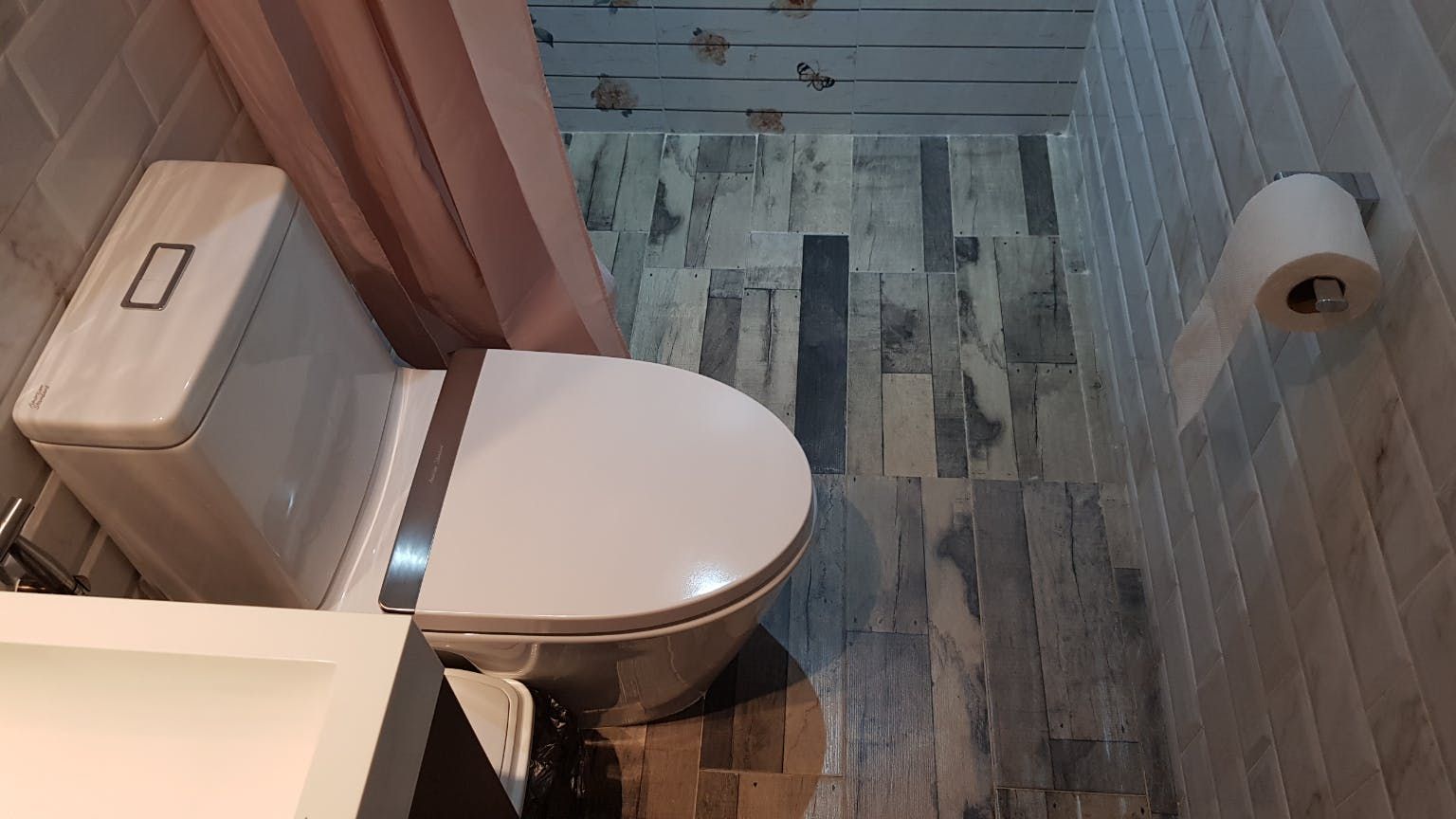 "2BR Condo for Rent in Alpha Grandview, Malate, Manila"10