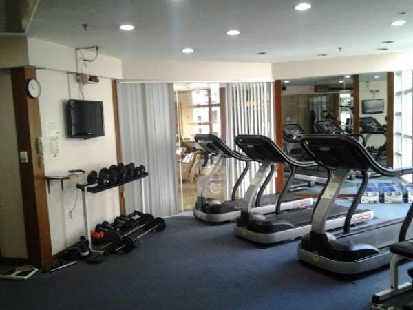 "3BR Condo for Rent in The Salcedo Park Twin Towers, Bel-Air, Makati"08