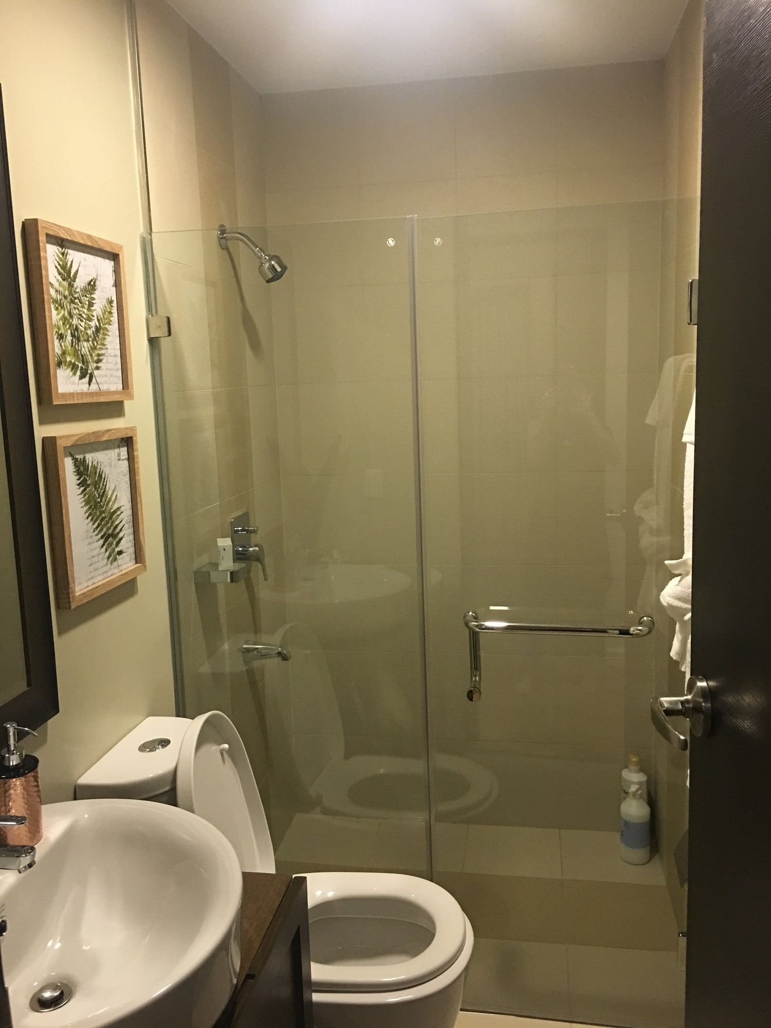 "1BR Condo for Rent in The Meranti at Two Serendra, BGC - Bonifacio Glo"06