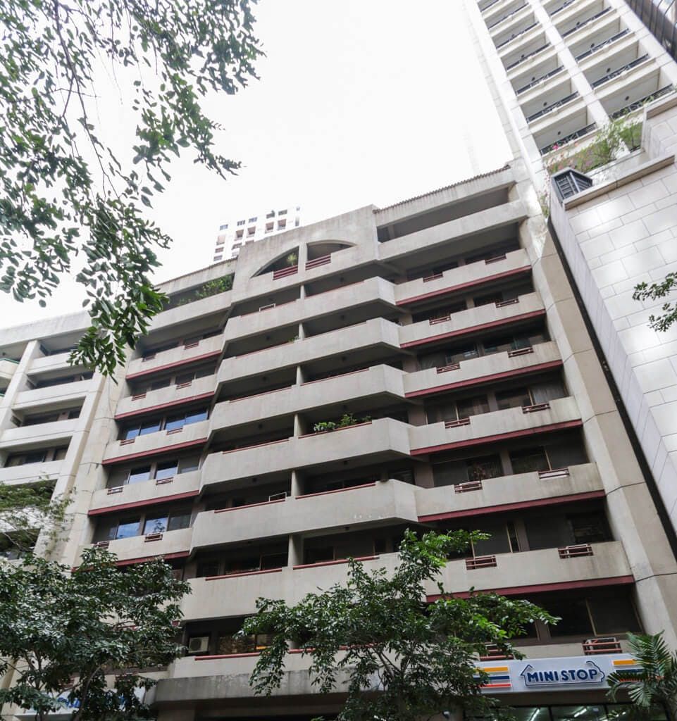 "2BR Condo for Rent in Sunrise Terrace, Legazpi Village, Makati"04
