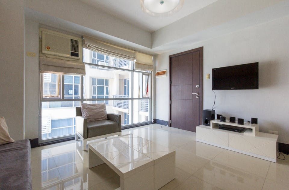 "1BR Condo for Rent in Greenbelt Excelsior, Legazpi Village, Makati"05