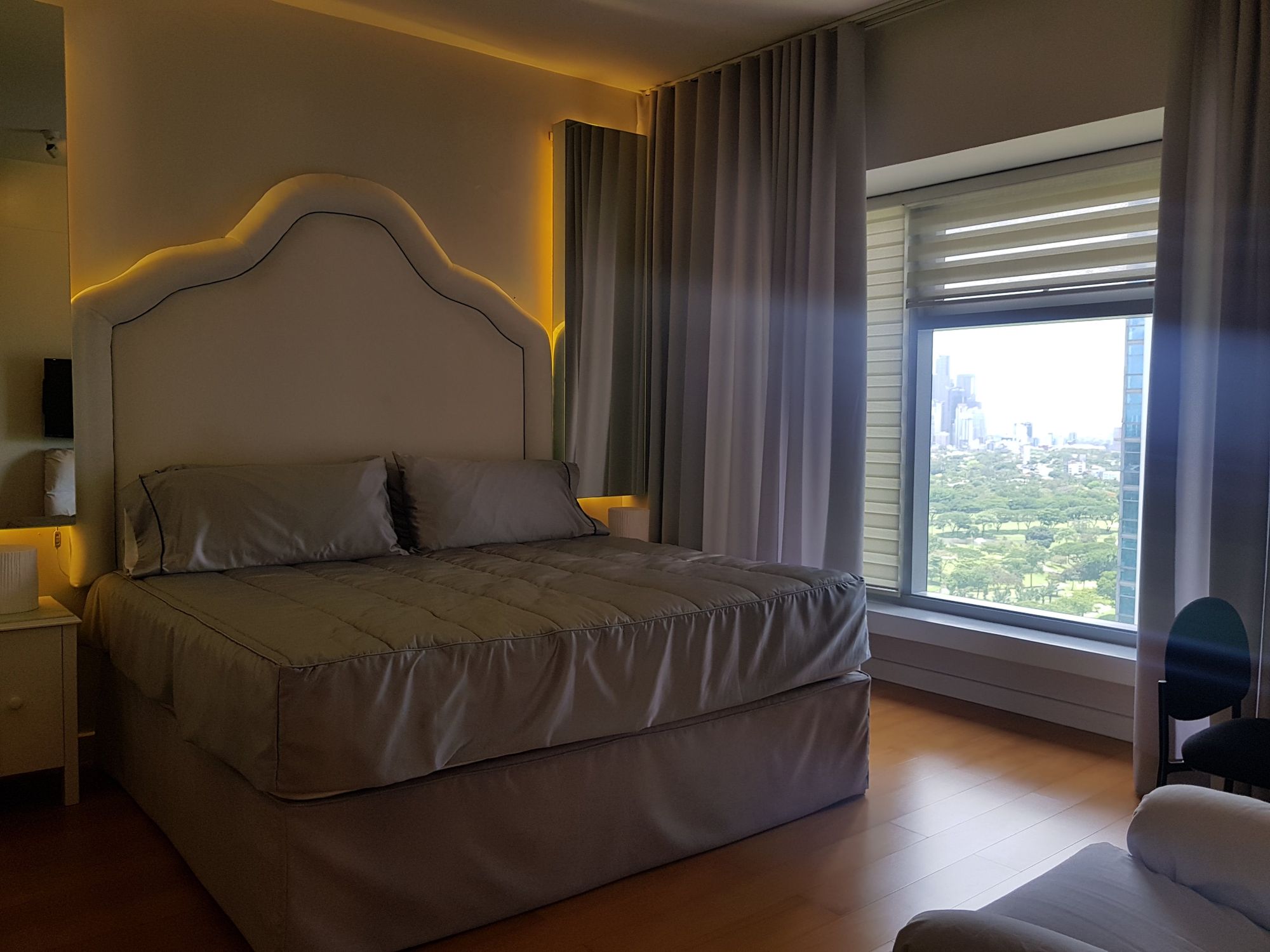 "2BR Condo for Rent in Icon Residences, BGC - Bonifacio Global City, Ta"03
