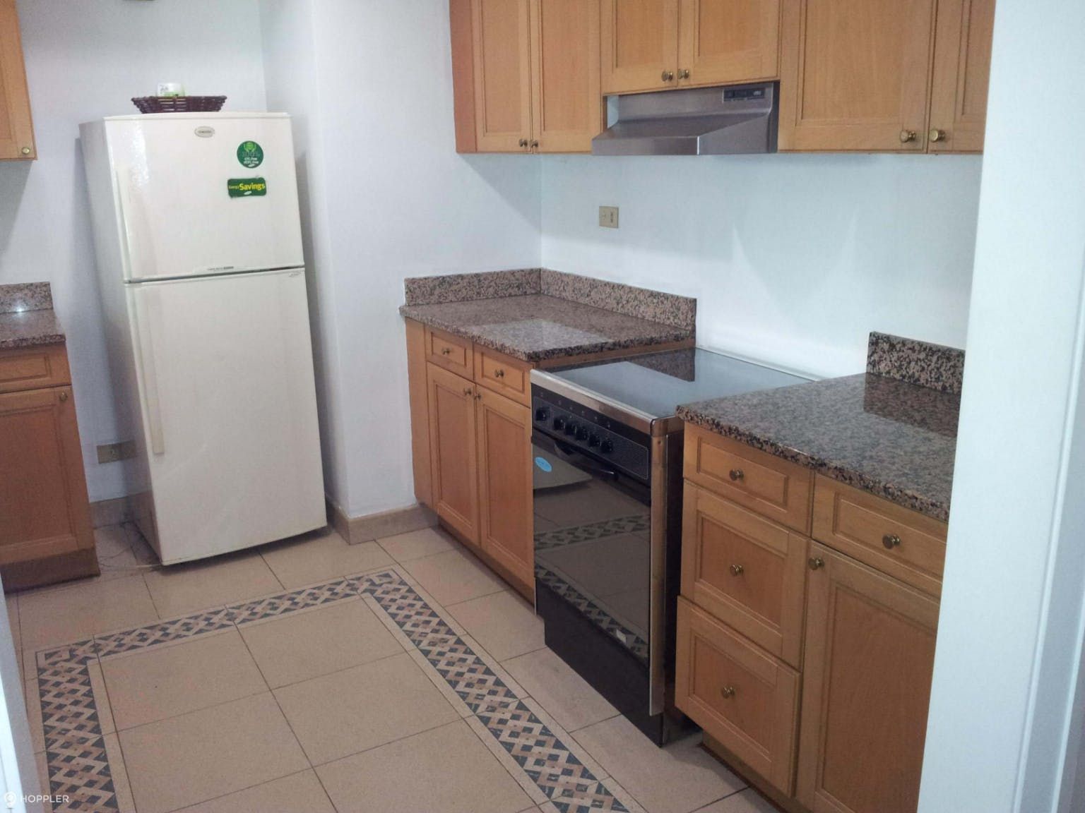 "Studio Condo for Rent in Hidalgo Place, Rockwell Center, Makati"10