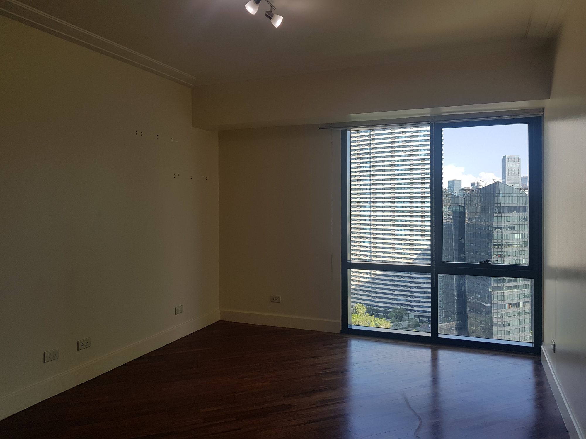 3BR Condo for Rent07