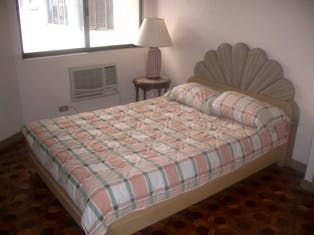 "2BR Condo for Rent in Colonnade Residences, Legazpi Village, Makati"04