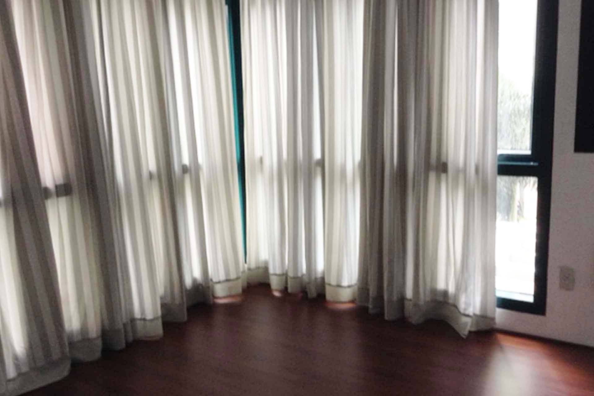 "3BR Condo for Rent in Penhurst Parkplace, BGC - Bonifacio Global City,"04