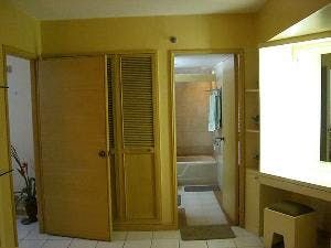 "1BR Condo for Rent in Tropical Palms, Legazpi Village, Makati"04