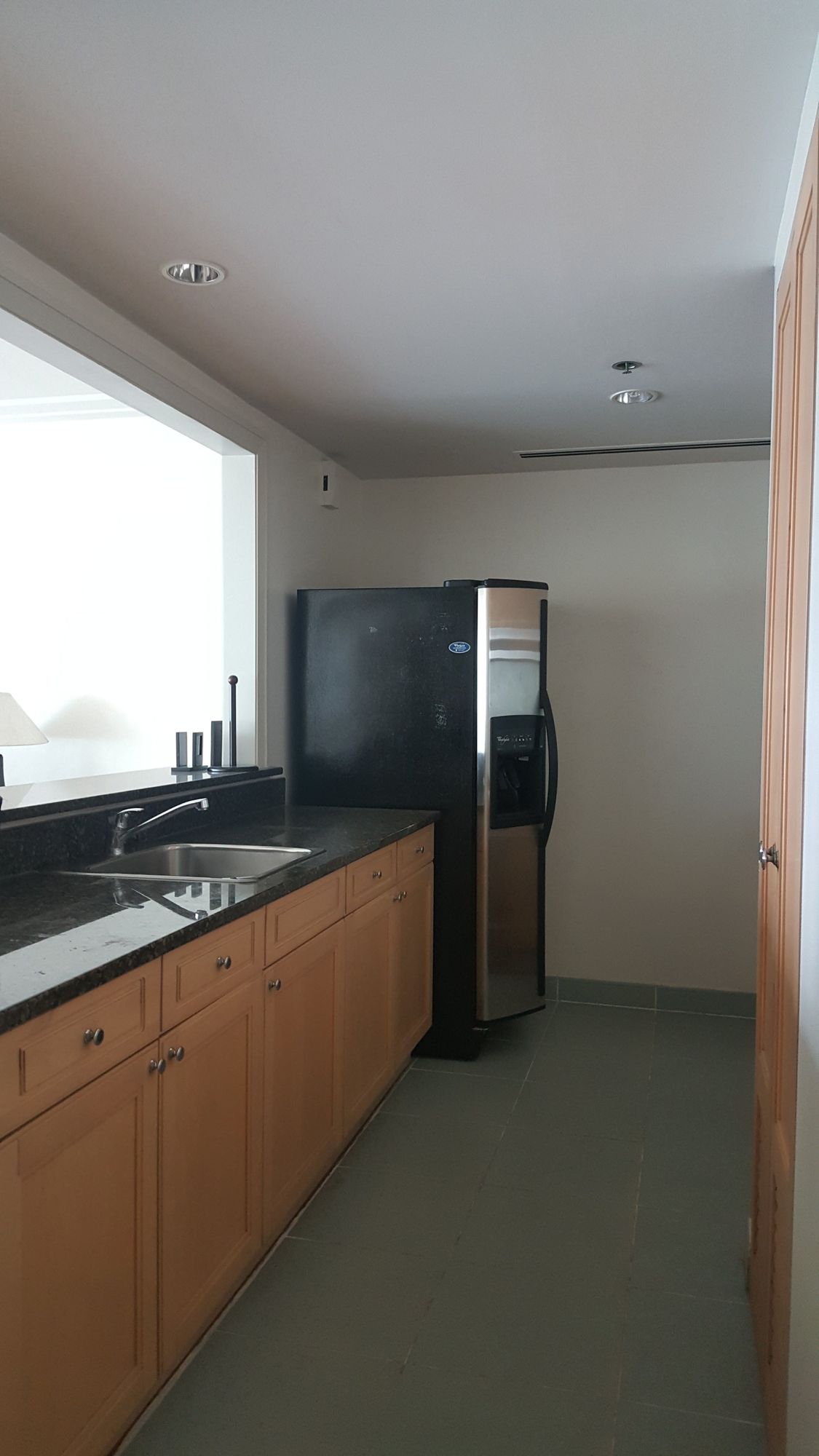 "1BR Condo for Rent in Hidalgo Place, Rockwell Center, Makati"09