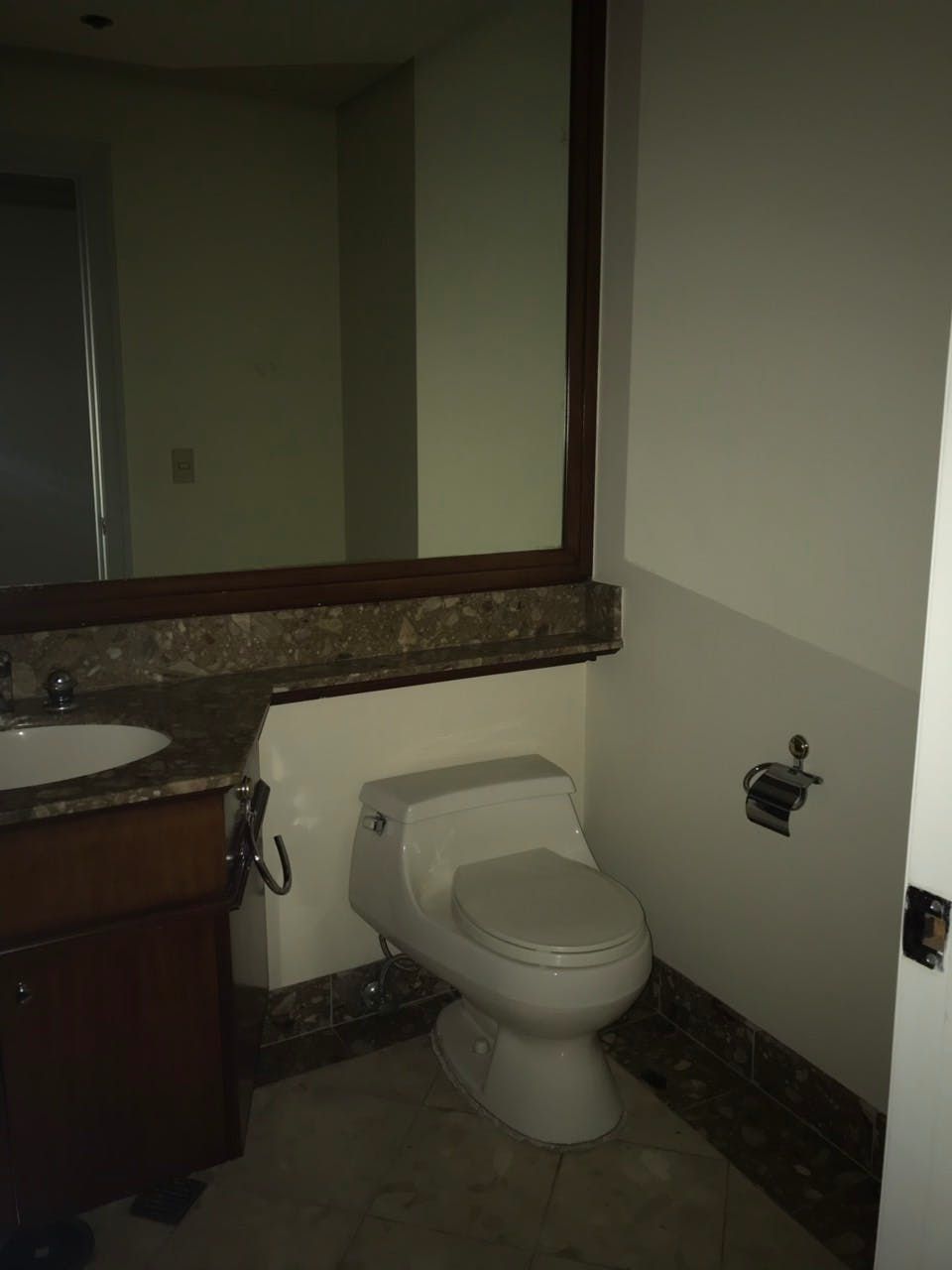 "3BR Condo for Rent in Rizal Tower, Rockwell Center, Makati"06