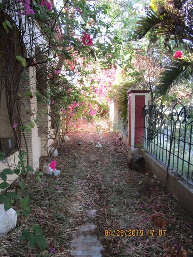 "6BR House for Rent in BF Homes, Para?aque"01