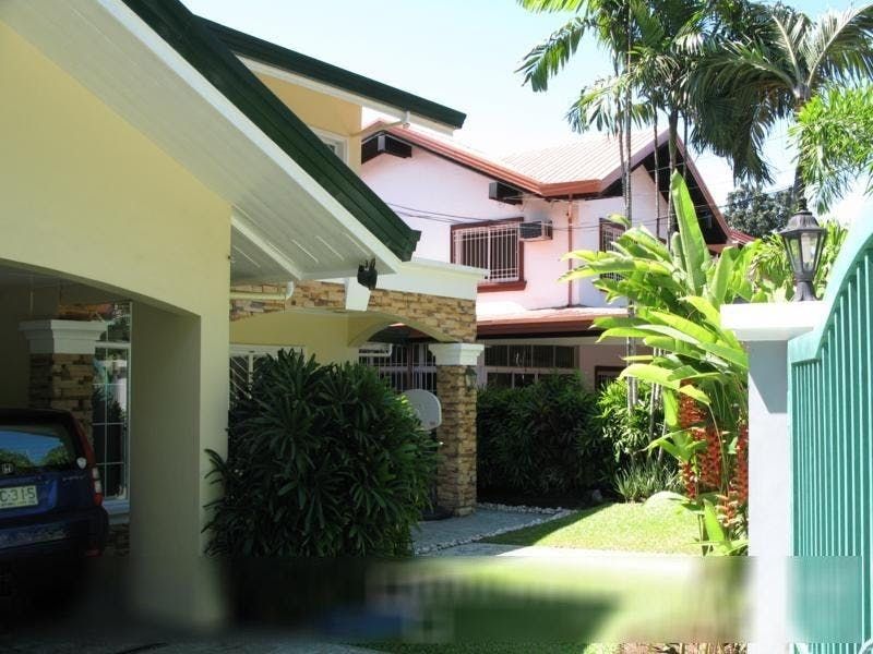 "2BR House for Rent in Ayala Alabang Village, Muntinlupa"04