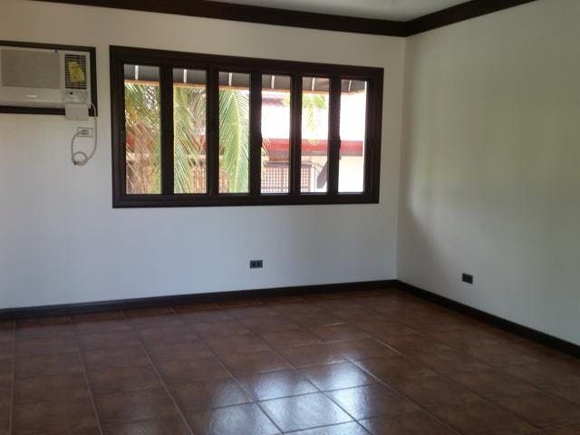 "4BR House for Rent in Ayala Alabang Village, Muntinlupa"09