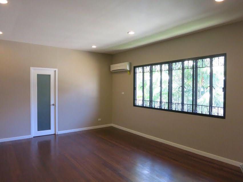 "5BR House for Rent in Dasmari?as Village, Makati"03