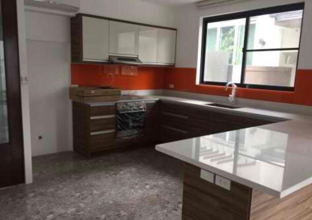 "5BR House for Rent in McKinley Hill, Taguig"04