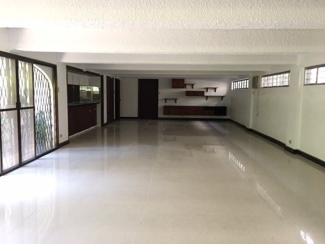 "4BR House for Rent in Dasmari?as Village, Makati"06