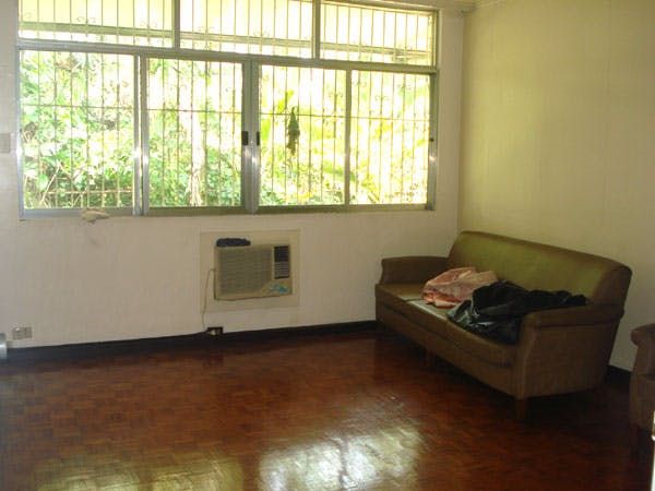 "4BR House for Rent in Urdaneta Village, Makati"03