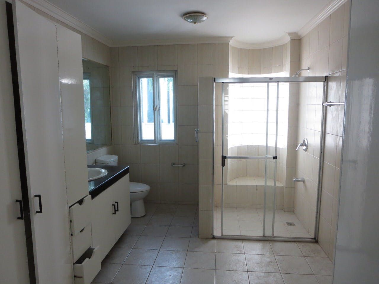 "4BR House for Rent in Ayala Alabang Village, Muntinlupa"09