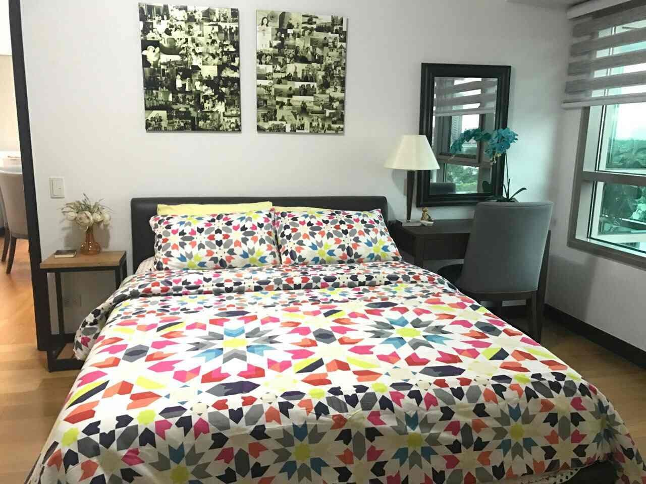 "1BR Condo for Rent in The Residences at Greenbelt, Legazpi Village, Ma"04