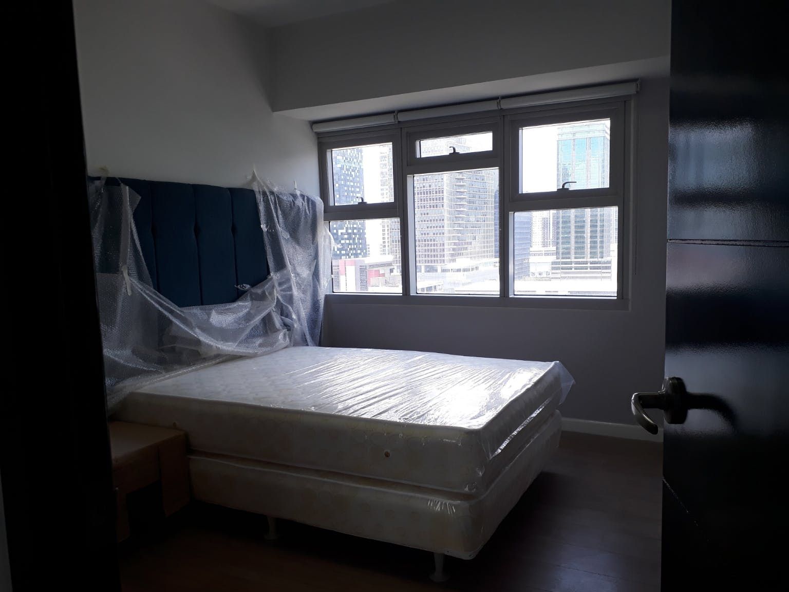 "3BR Condo for Rent in One Maridien Tower, BGC - Bonifacio Global City,"04
