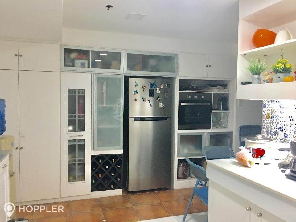 "3BR Condo for Rent in The Ritz Towers, Urdaneta, Makati"10