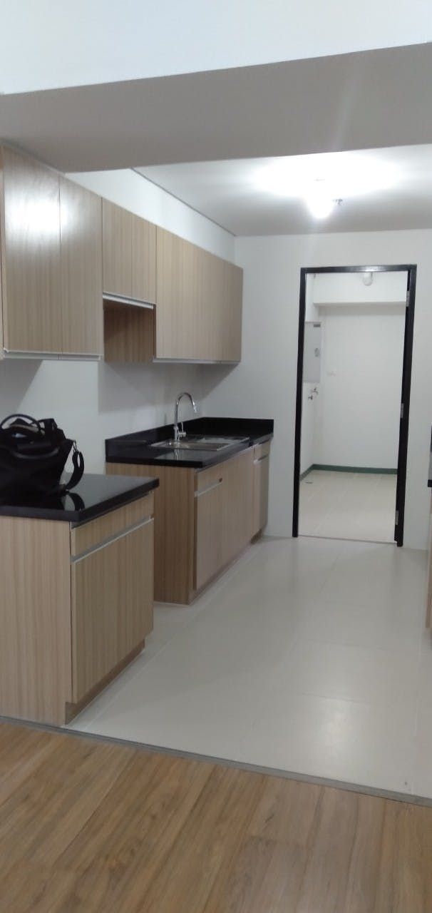 "2BR Condo for Rent in One Maridien Tower, BGC - Bonifacio Global City,"06