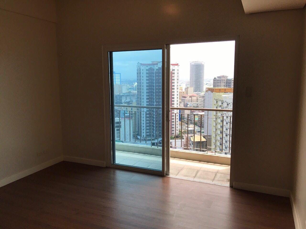 "2BR Condo for Rent in Four Season Riviera, Binondo, Manila"10