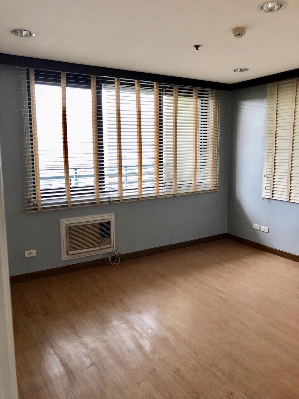 "4BR Condo for Rent in SkyLine Premiere at One Balete, New Manila, Quez"04