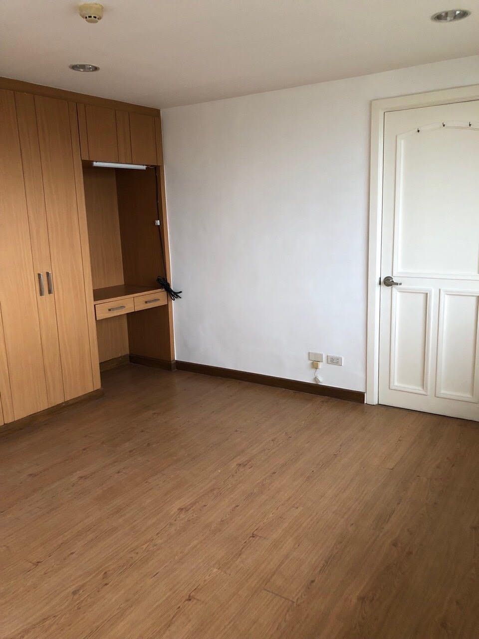"4BR Condo for Rent in SkyLine Premiere at One Balete, New Manila, Quez"05