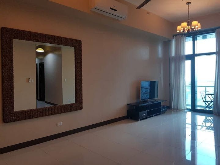 "3BR Condo for Rent in 8 Forbes Town Road, BGC - Bonifacio Global City,"03