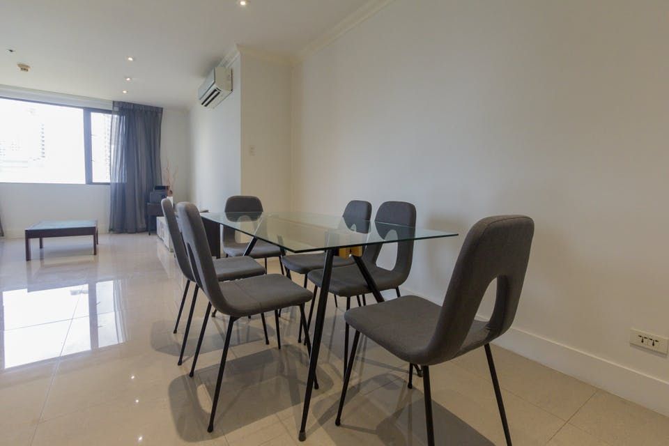 "2BR Condo for Rent in BSA Tower, Legazpi Village, Makati"03